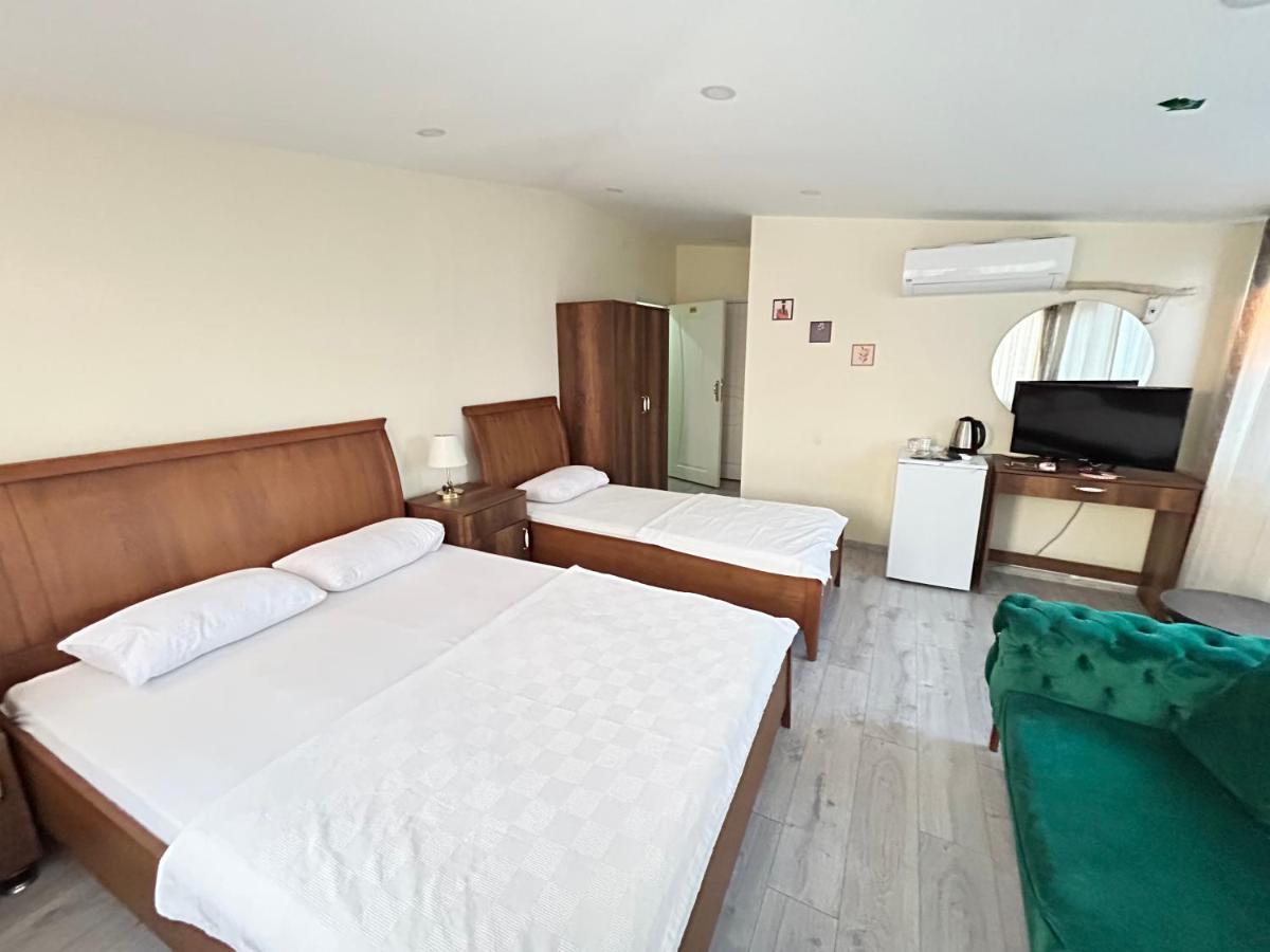 Naval Hotel Yalova ยาโลวา ภายนอก รูปภาพ