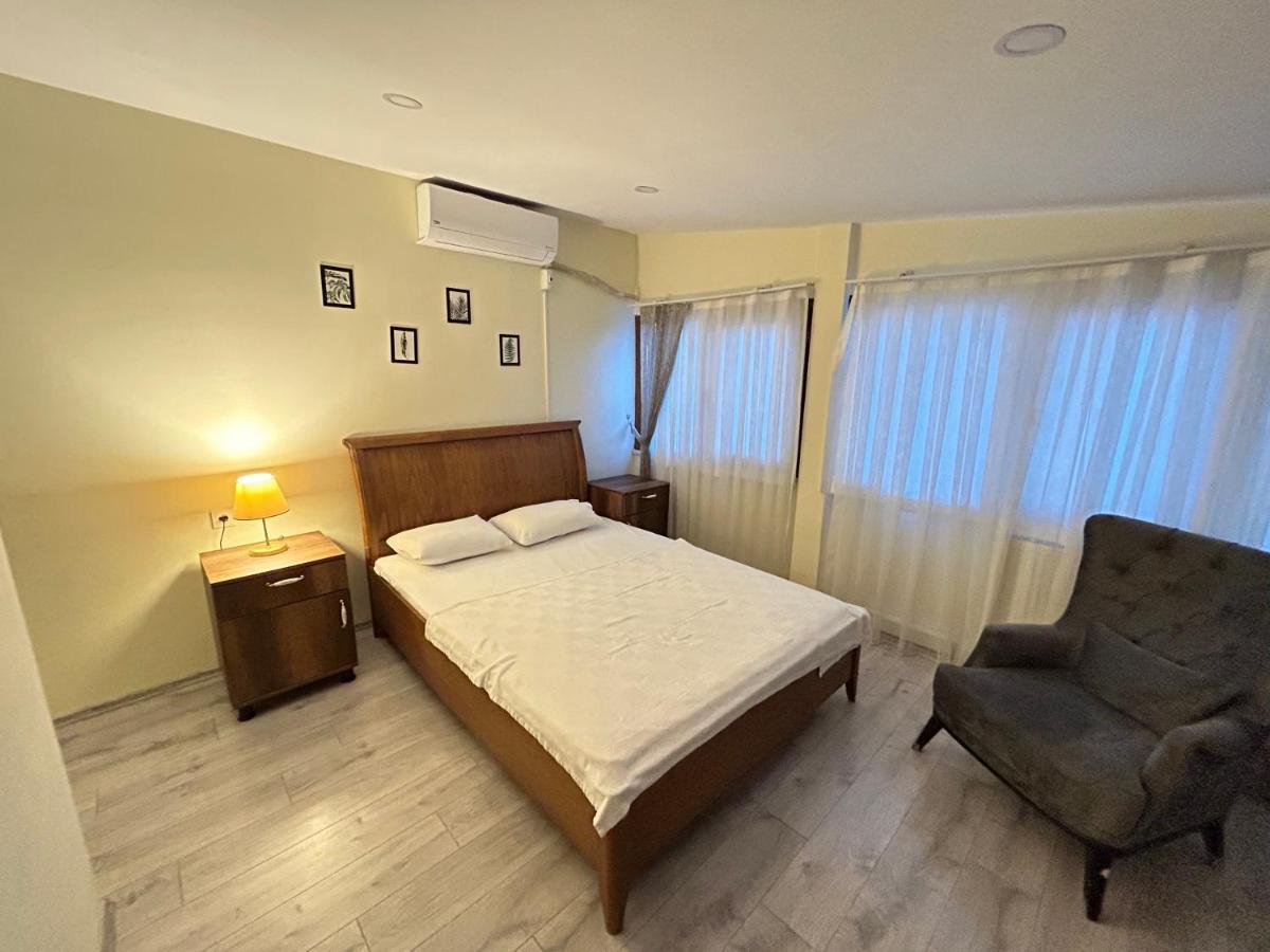 Naval Hotel Yalova ยาโลวา ภายนอก รูปภาพ