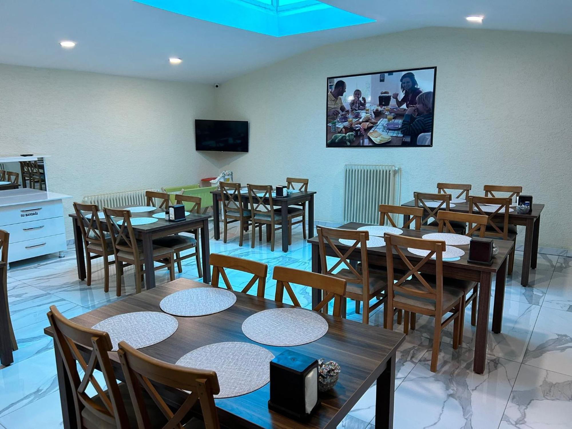 Naval Hotel Yalova ยาโลวา ภายนอก รูปภาพ
